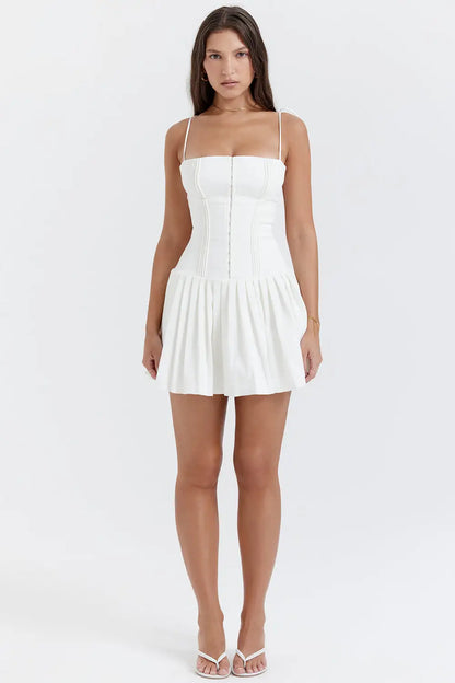White Pleated Dress (Gaun Putih)